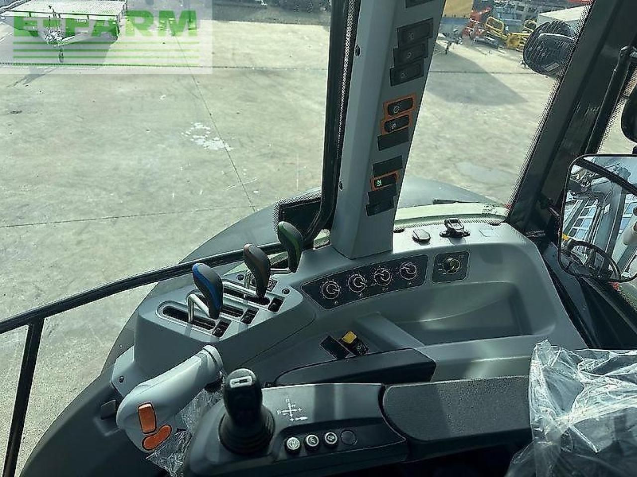 Valtra a105 - Traktor: obrázek 5 Valtra a105 - Traktor: obrázek 5