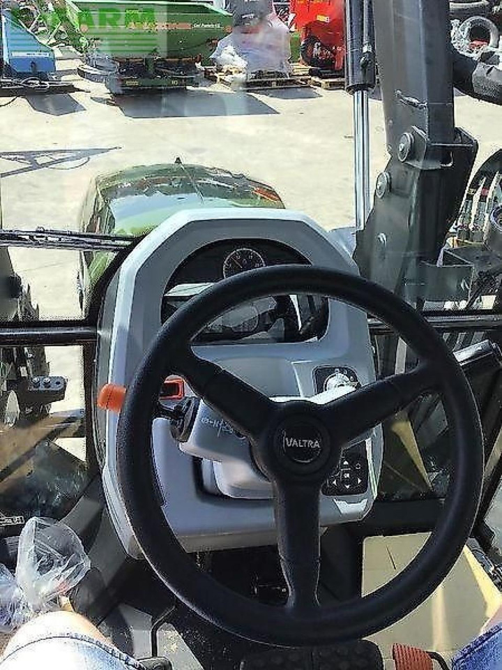Traktor Valtra a115 mh4: obrázek 13