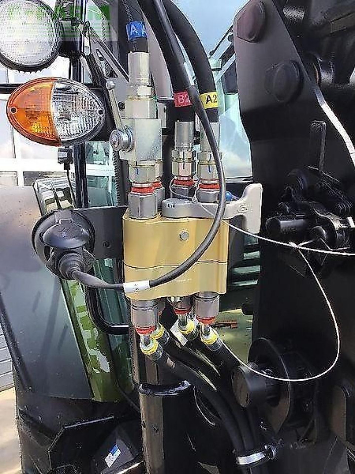 Traktor Valtra a115 mh4: obrázek 8