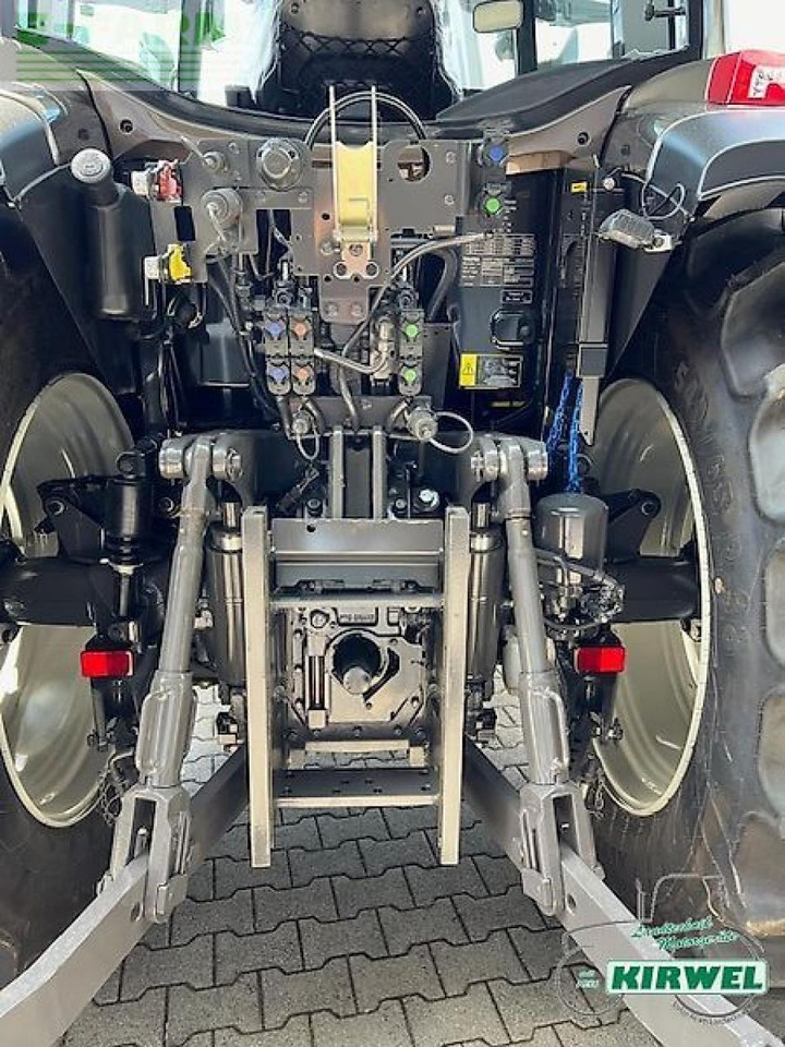 Traktor Valtra g 125 active Active: obrázek 10