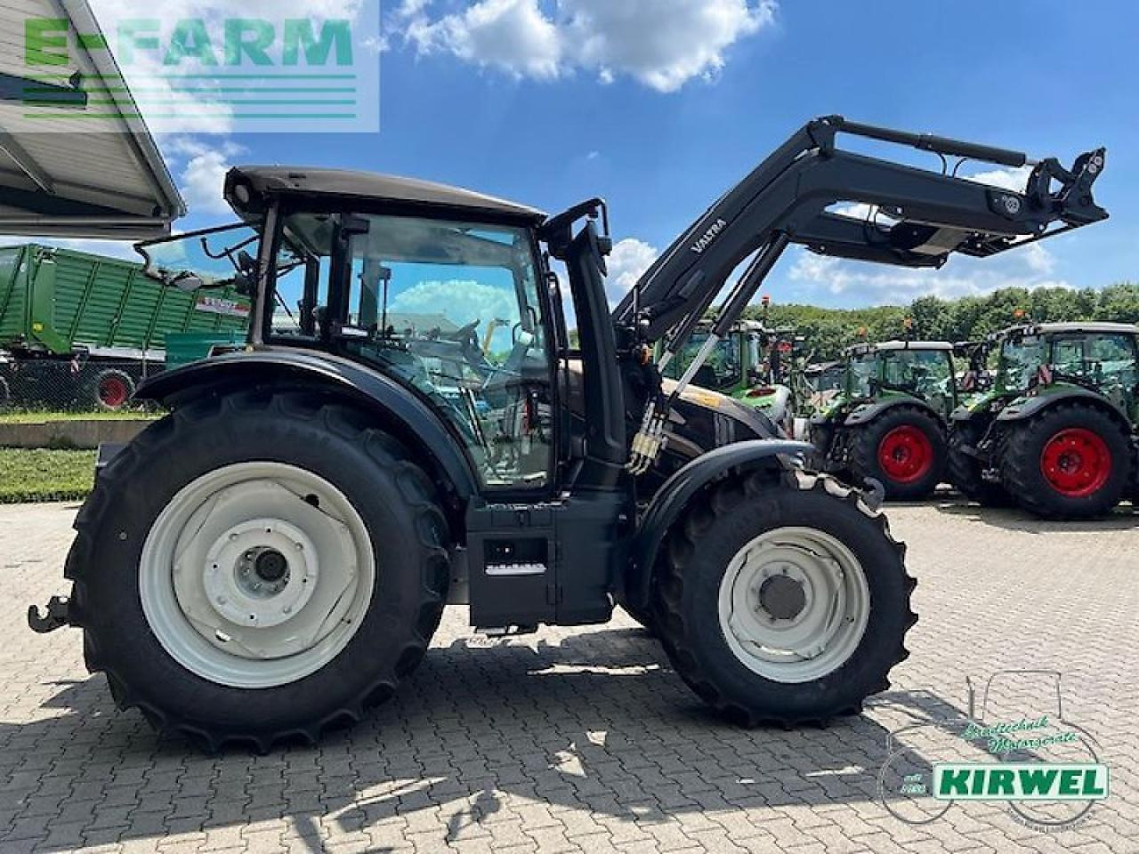 Traktor Valtra g 125 active Active: obrázek 6