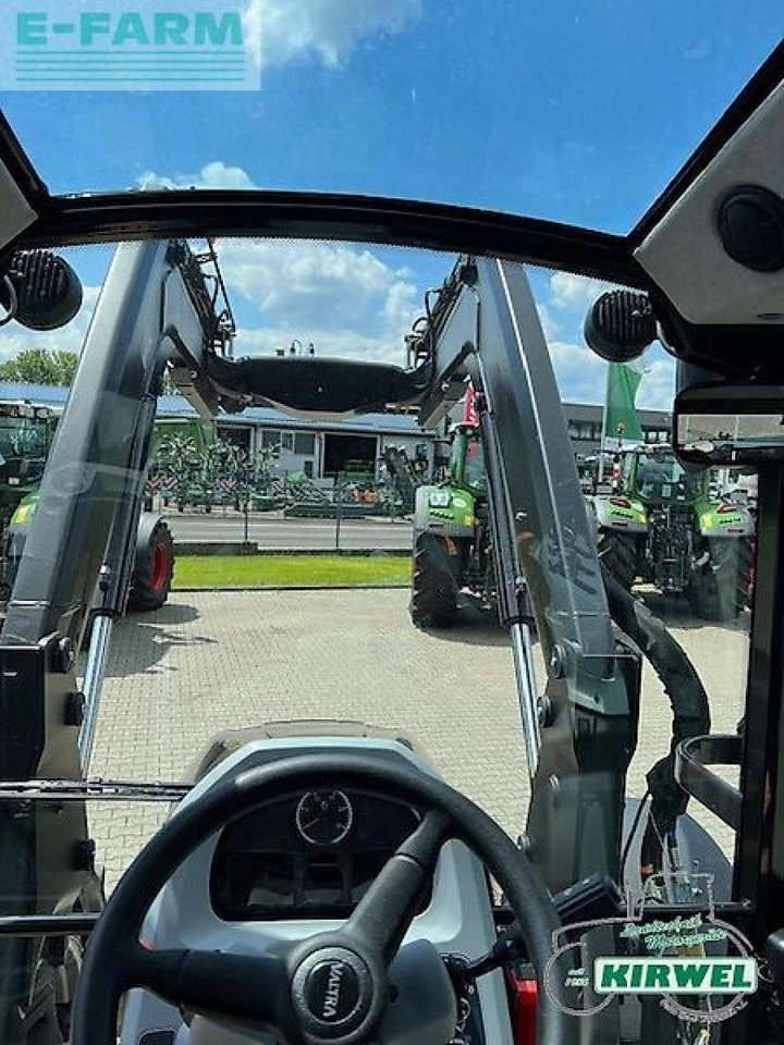 Traktor Valtra g 125 active Active: obrázek 13