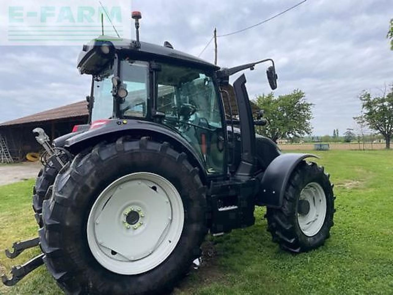 Valtra g125v - Traktor: obrázek 4 Valtra g125v - Traktor: obrázek 4