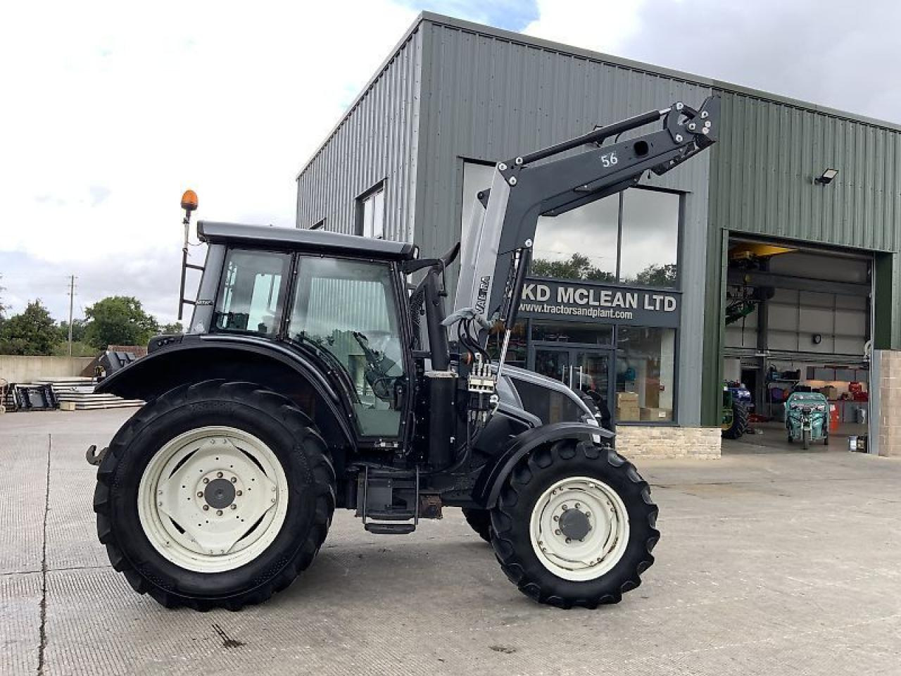 Valtra n103 hi tech (st23719) - Traktor: obrázek 1 Valtra n103 hi tech (st23719) - Traktor: obrázek 1