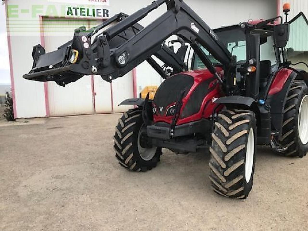 Valtra n154d - Traktor: obrázek 3 Valtra n154d - Traktor: obrázek 3