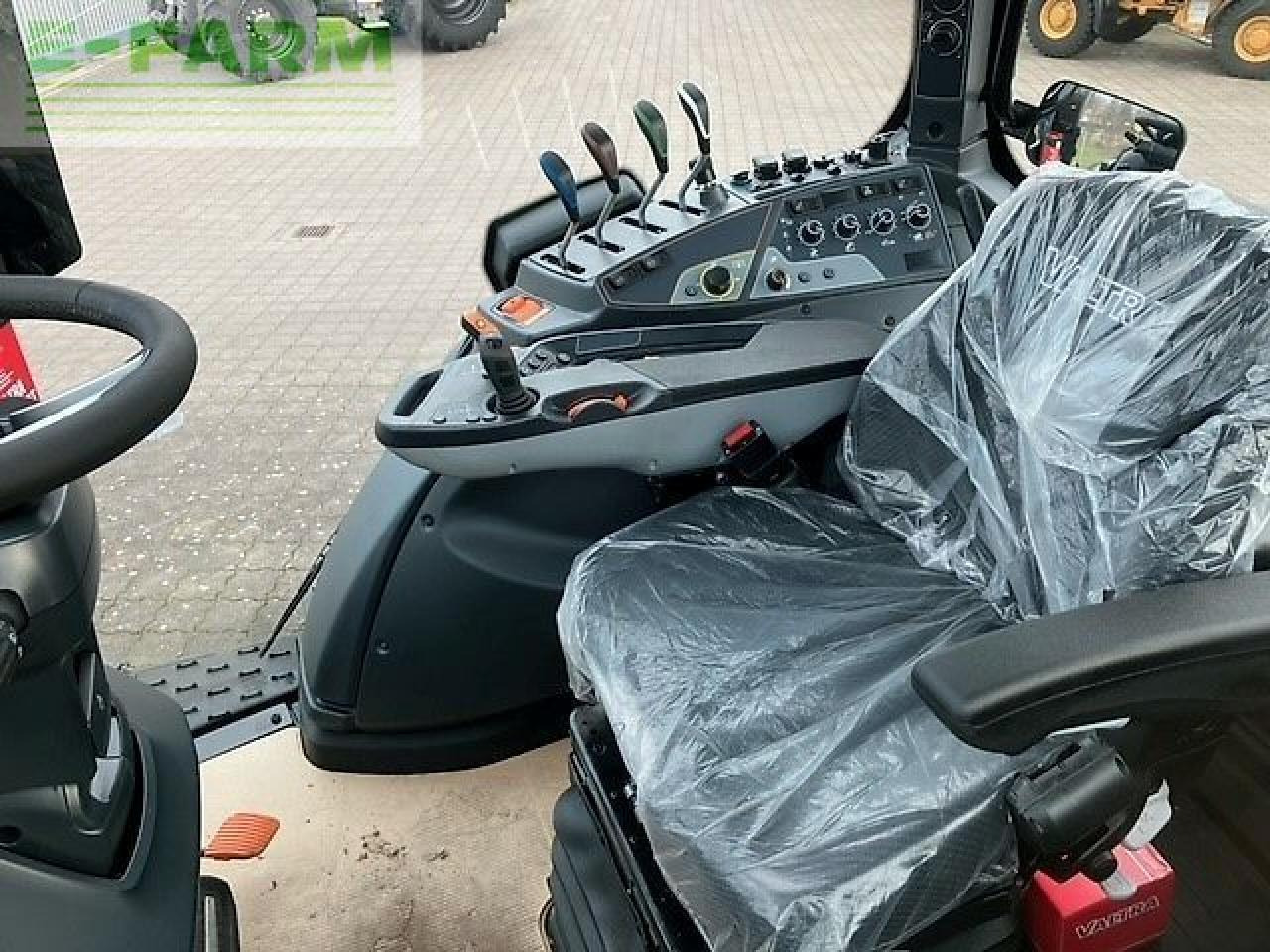 Valtra n155ea - Traktor: obrázek 4 Valtra n155ea - Traktor: obrázek 4