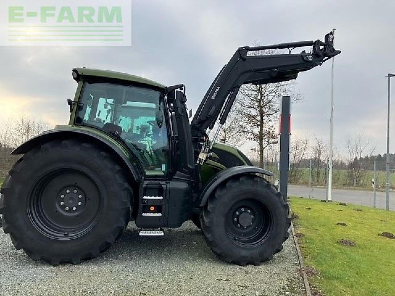 Valtra n155ea - Traktor: obrázek 1 Valtra n155ea - Traktor: obrázek 1