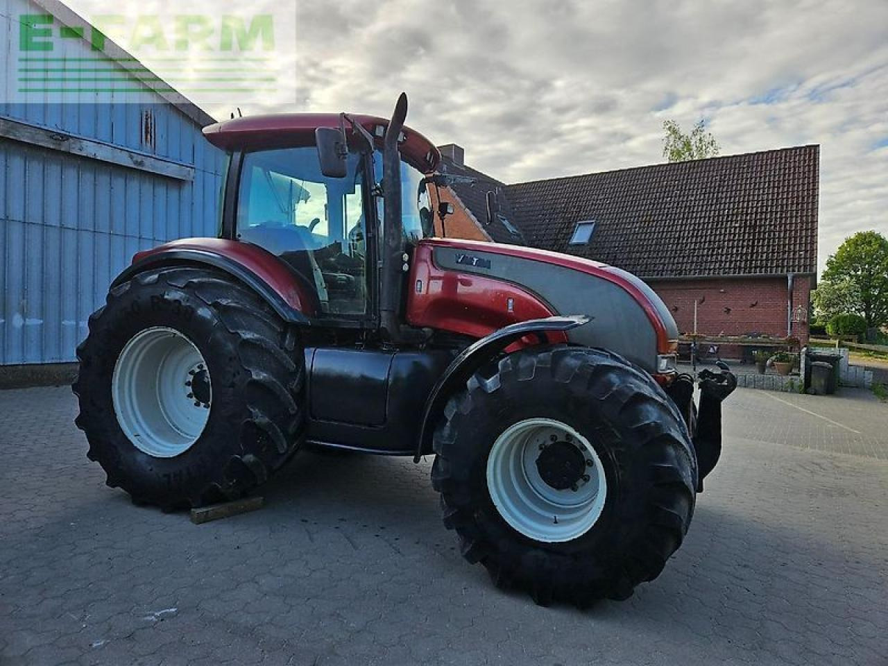 Valtra s 280 - Traktor: obrázek 2 Valtra s 280 - Traktor: obrázek 2