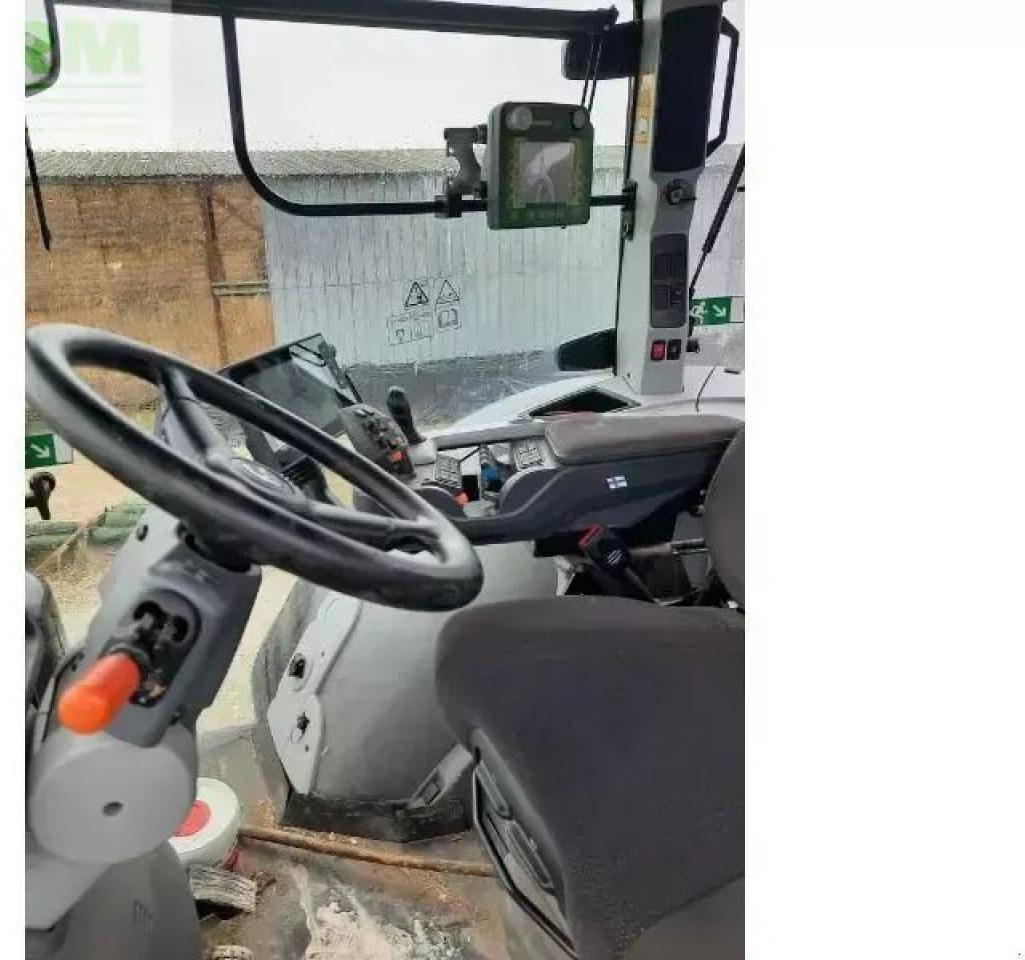 Traktor Valtra s374: obrázek 7
