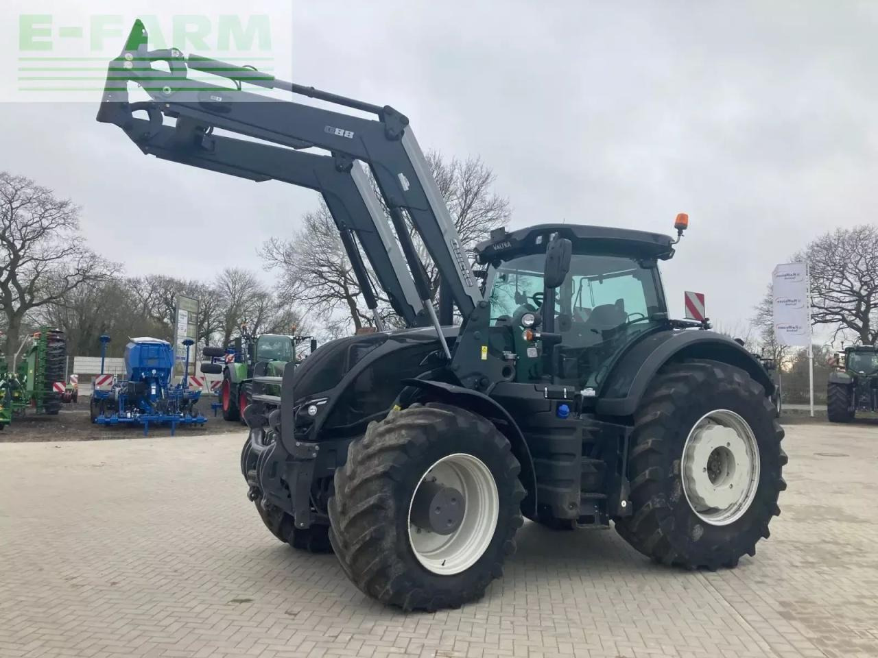 Valtra s374 smarttouch - Traktor: obrázek 2 Valtra s374 smarttouch - Traktor: obrázek 2