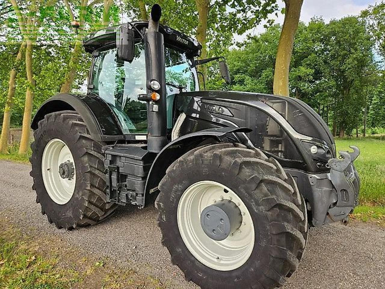 Valtra s394 smarttouch twintrac s274 s294 s324 s354 s374 fendt agco - Traktor: obrázek 1 Valtra s394 smarttouch twintrac s274 s294 s324 s354 s374 fendt agco - Traktor: obrázek 1