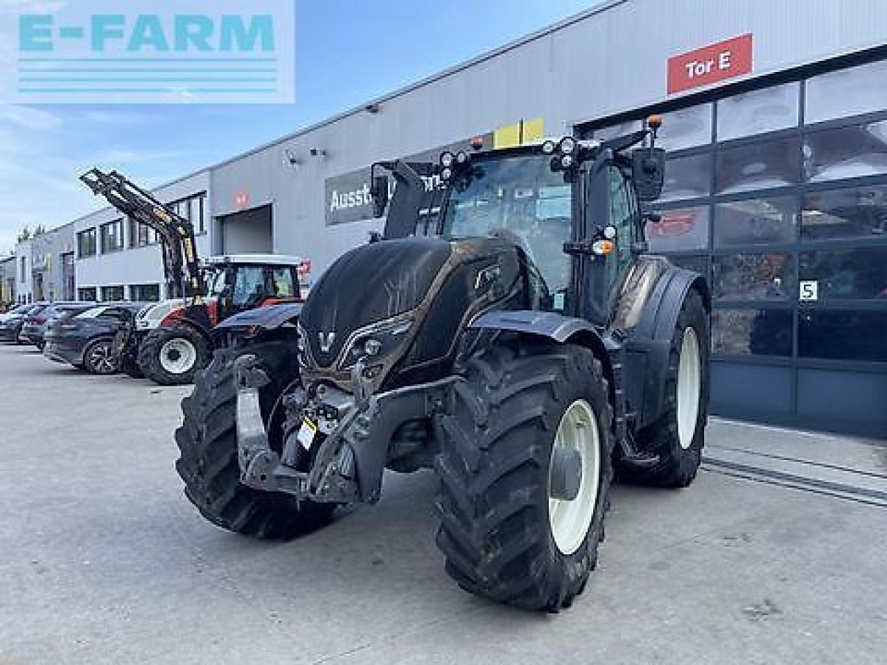 Valtra t 214 direct Direct - Traktor: obrázek 1 Valtra t 214 direct Direct - Traktor: obrázek 1