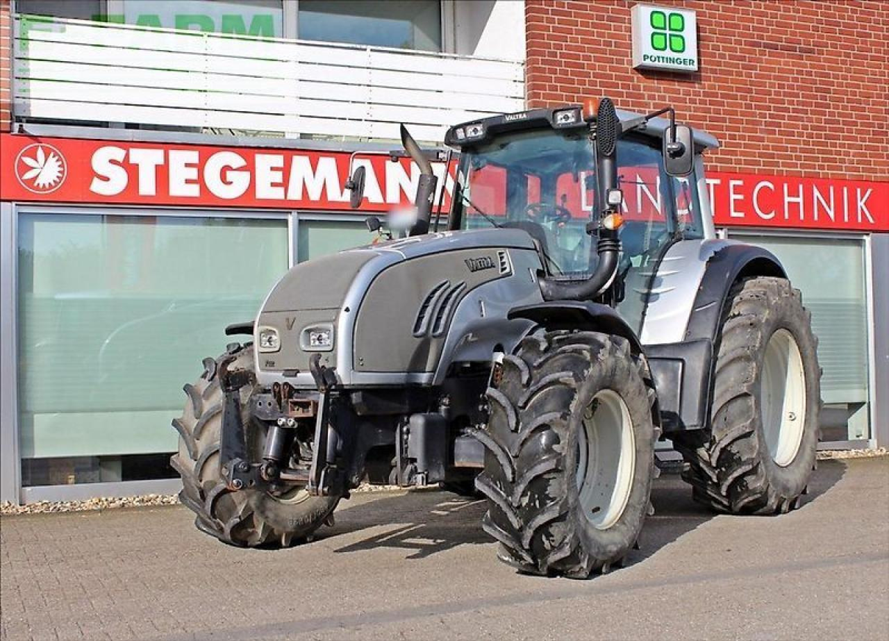 Valtra t132 versu Versu - Traktor: obrázek 1 Valtra t132 versu Versu - Traktor: obrázek 1