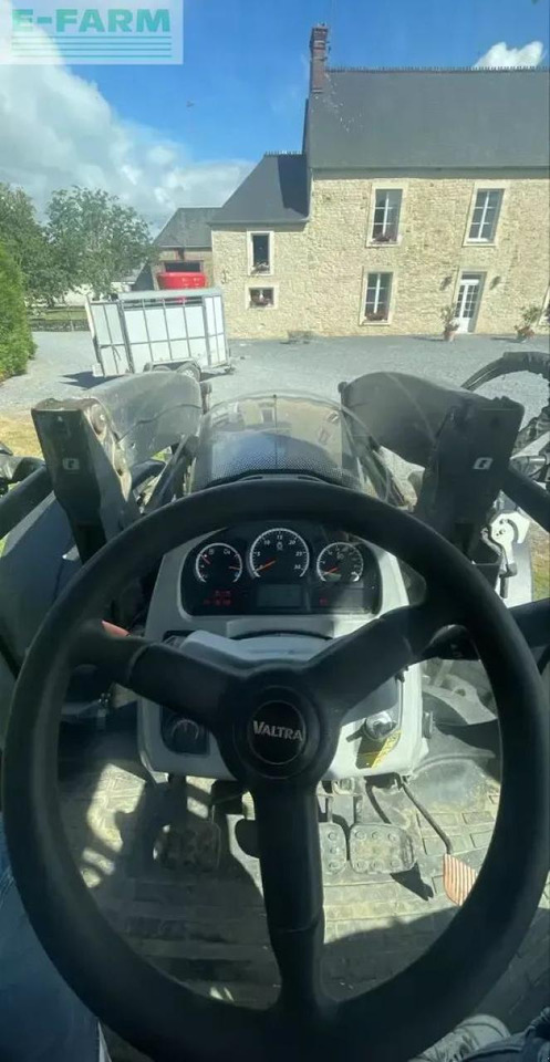 Valtra t154 - Traktor: obrázek 4 Valtra t154 - Traktor: obrázek 4
