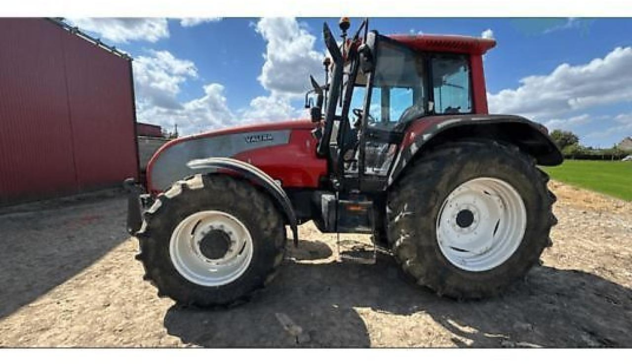 Valtra t160 - Traktor: obrázek 1 Valtra t160 - Traktor: obrázek 1