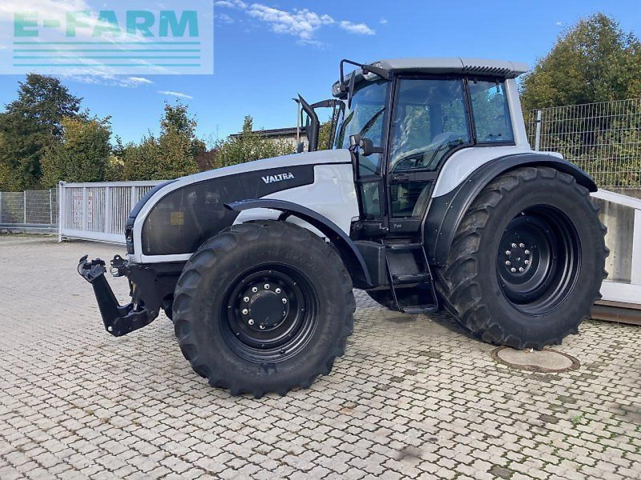 Valtra t170 - Traktor: obrázek 1 Valtra t170 - Traktor: obrázek 1