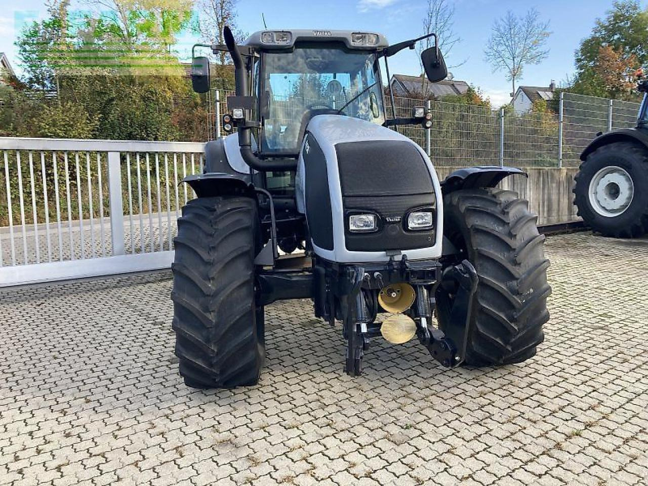 Valtra t170 - Traktor: obrázek 4 Valtra t170 - Traktor: obrázek 4