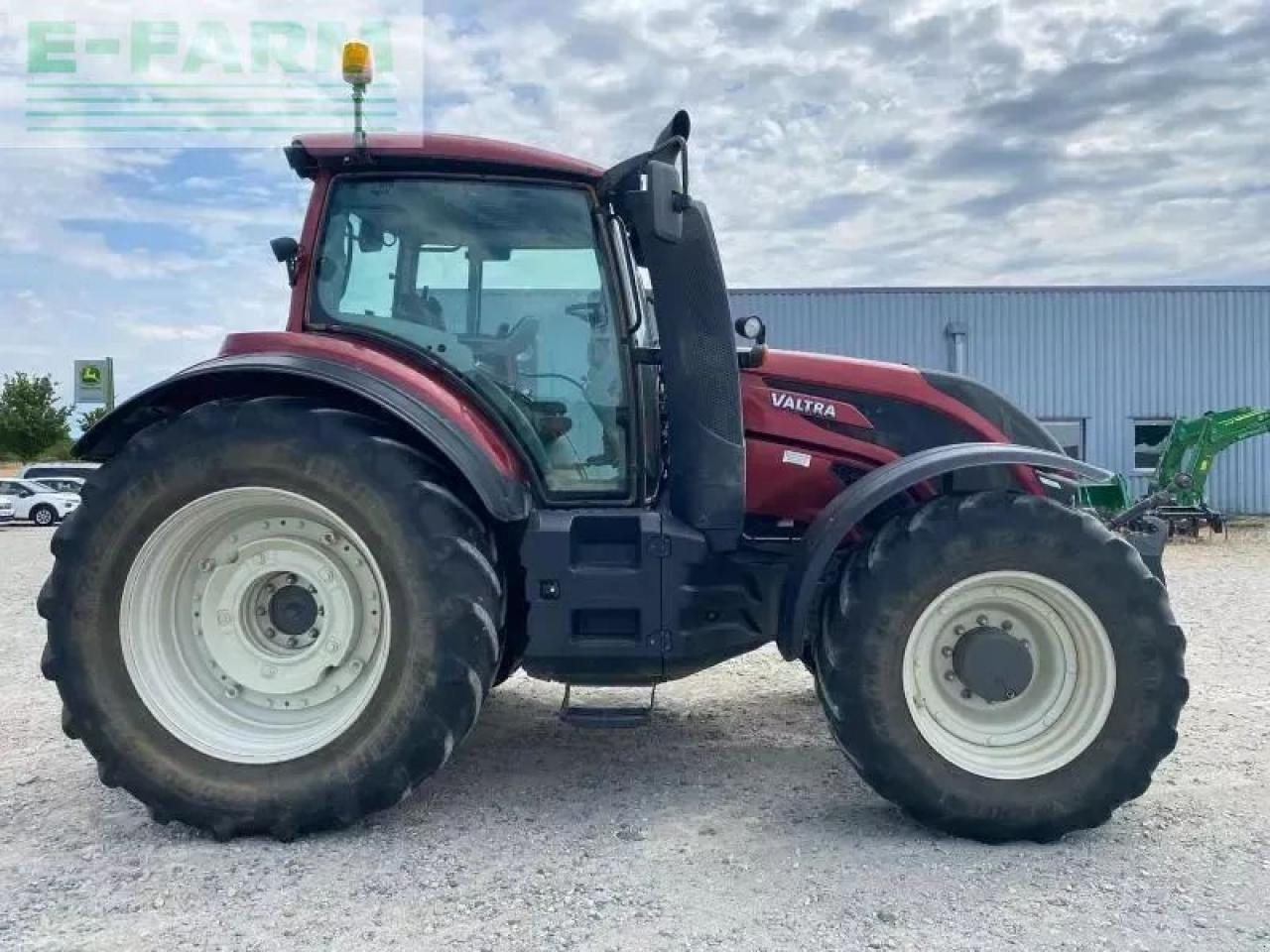 Valtra t194 - Traktor: obrázek 4 Valtra t194 - Traktor: obrázek 4