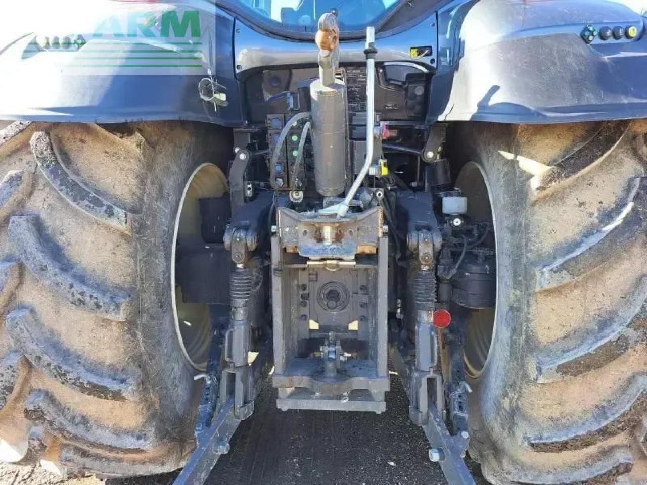 Valtra t214 - Traktor: obrázek 5 Valtra t214 - Traktor: obrázek 5