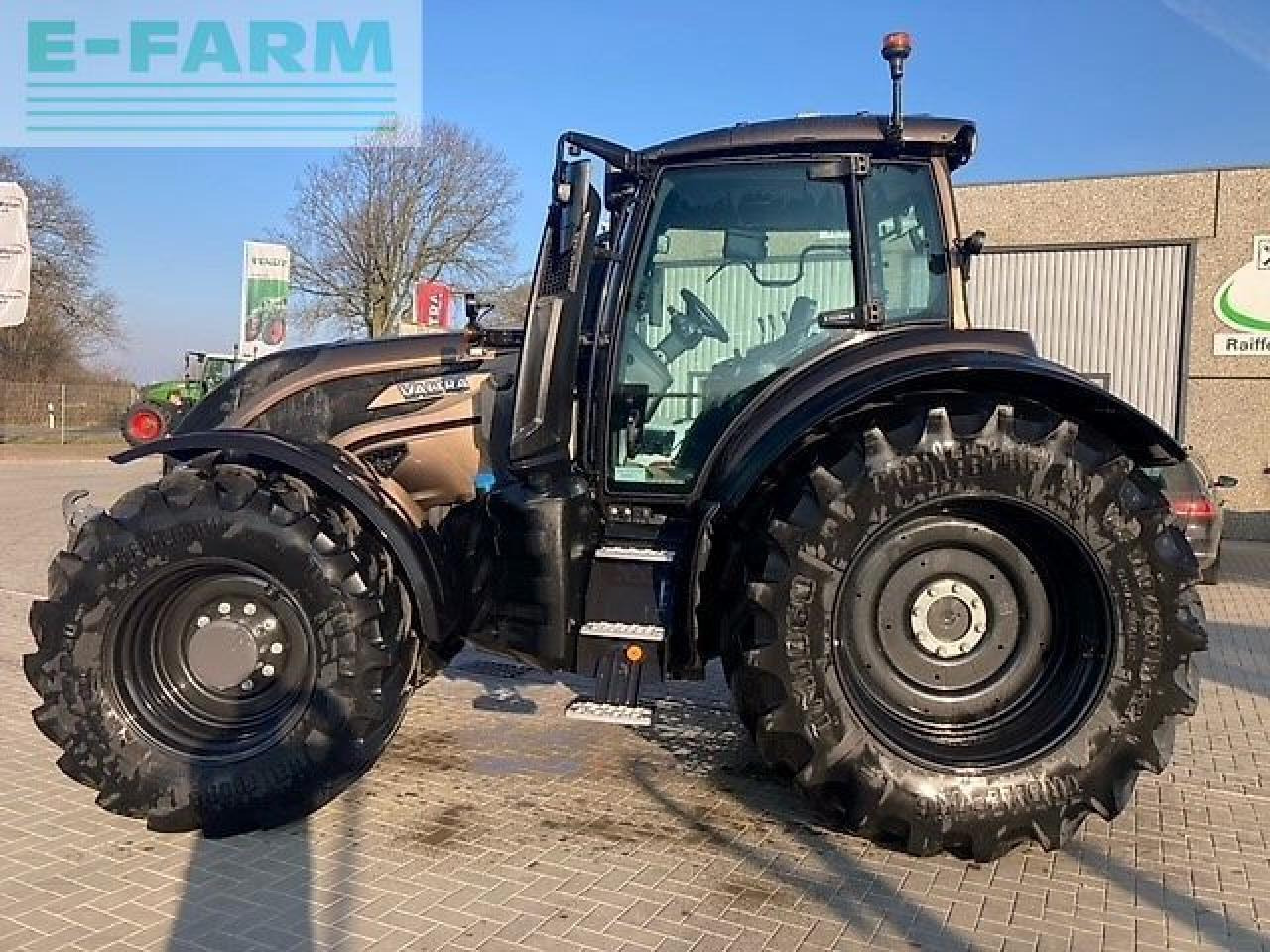Valtra t215a - Traktor: obrázek 2 Valtra t215a - Traktor: obrázek 2