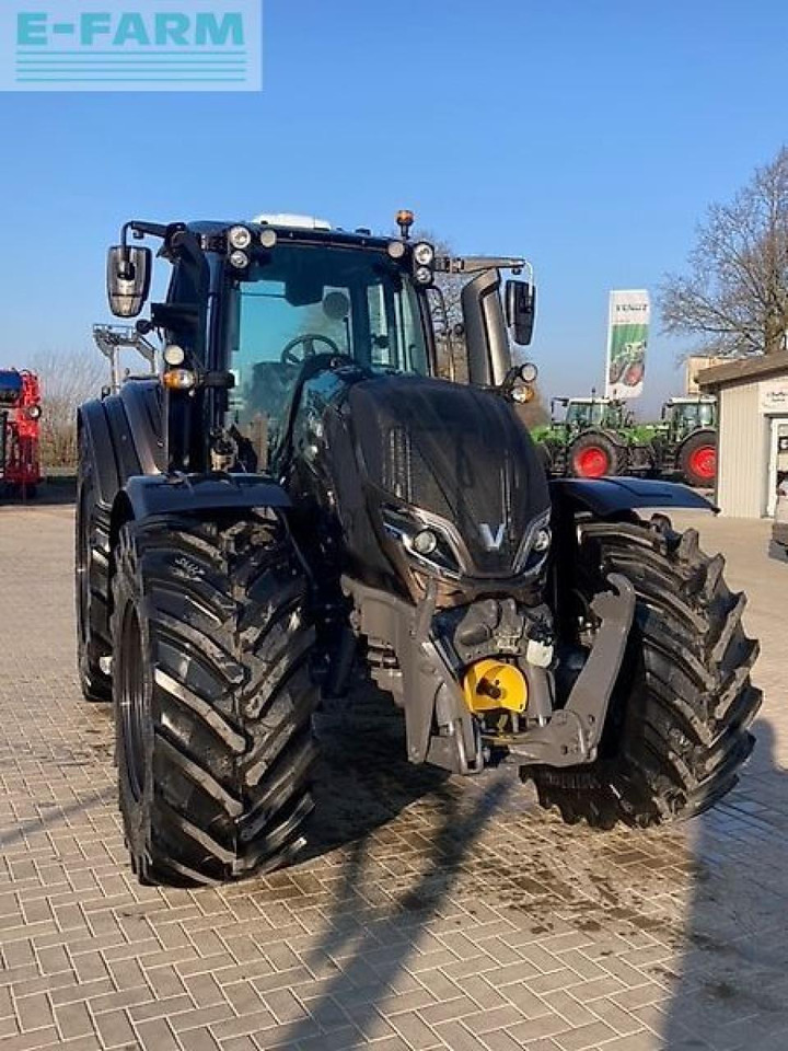 Valtra t215a - Traktor: obrázek 5 Valtra t215a - Traktor: obrázek 5