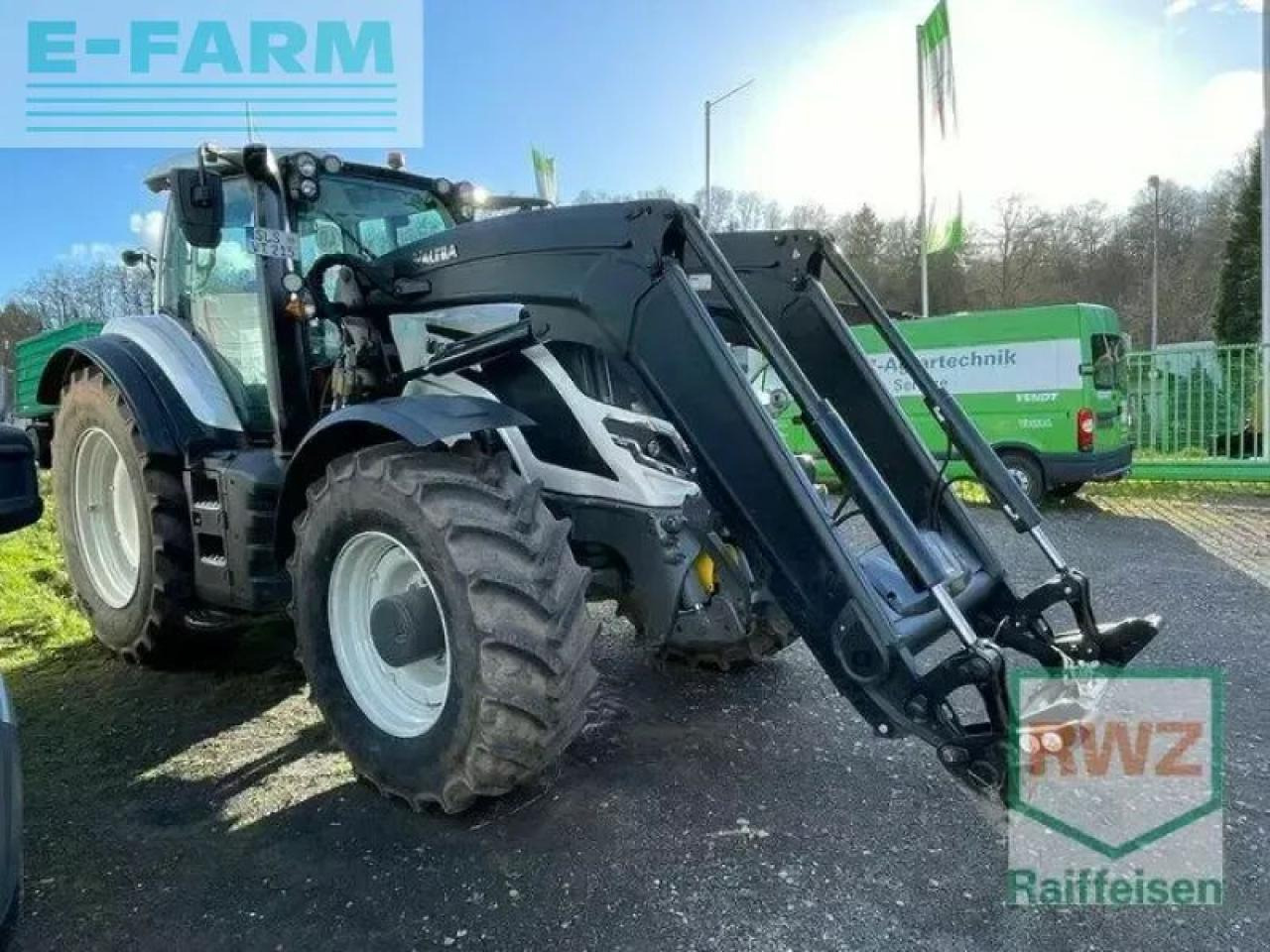 Valtra t215d - Traktor: obrázek 1 Valtra t215d - Traktor: obrázek 1