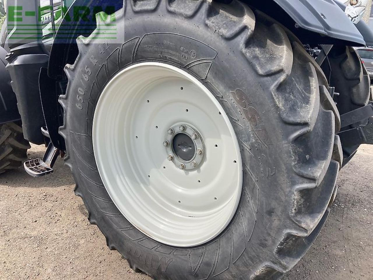 Valtra t254a mr19 - Traktor: obrázek 5 Valtra t254a mr19 - Traktor: obrázek 5