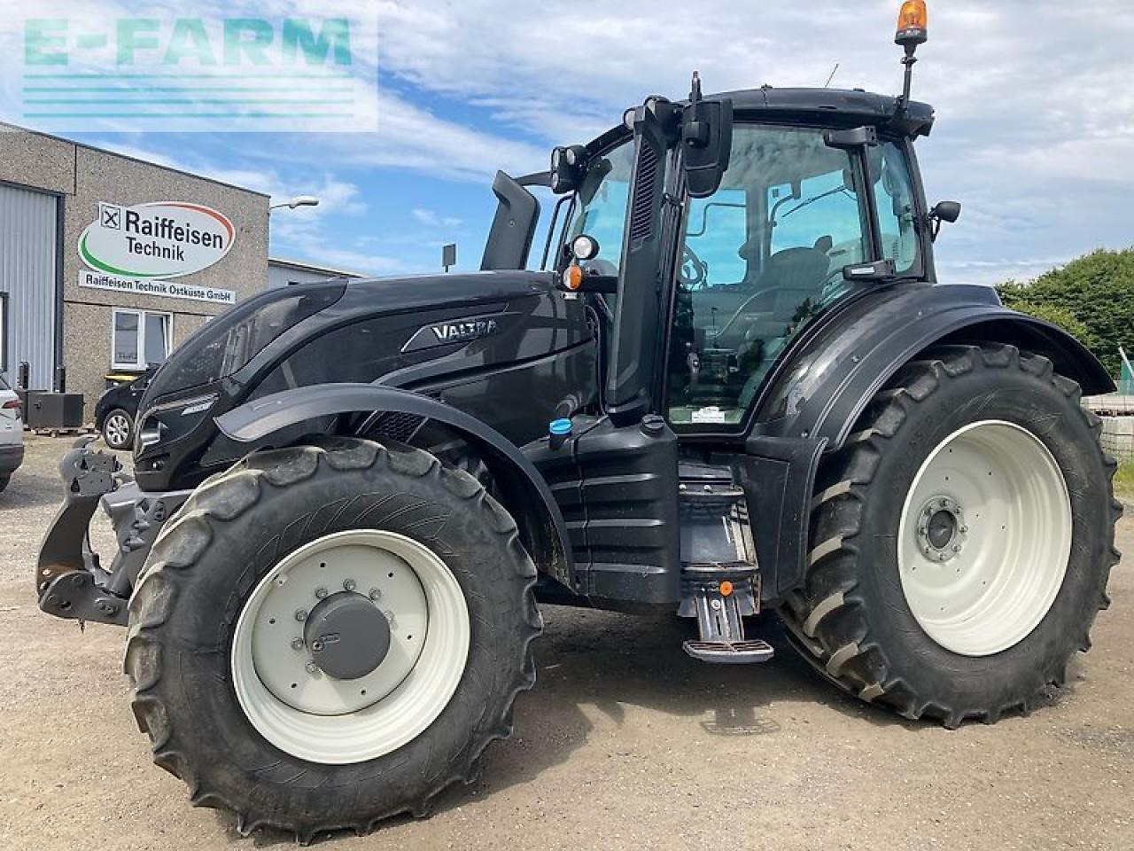 Valtra t254a mr19 - Traktor: obrázek 1 Valtra t254a mr19 - Traktor: obrázek 1