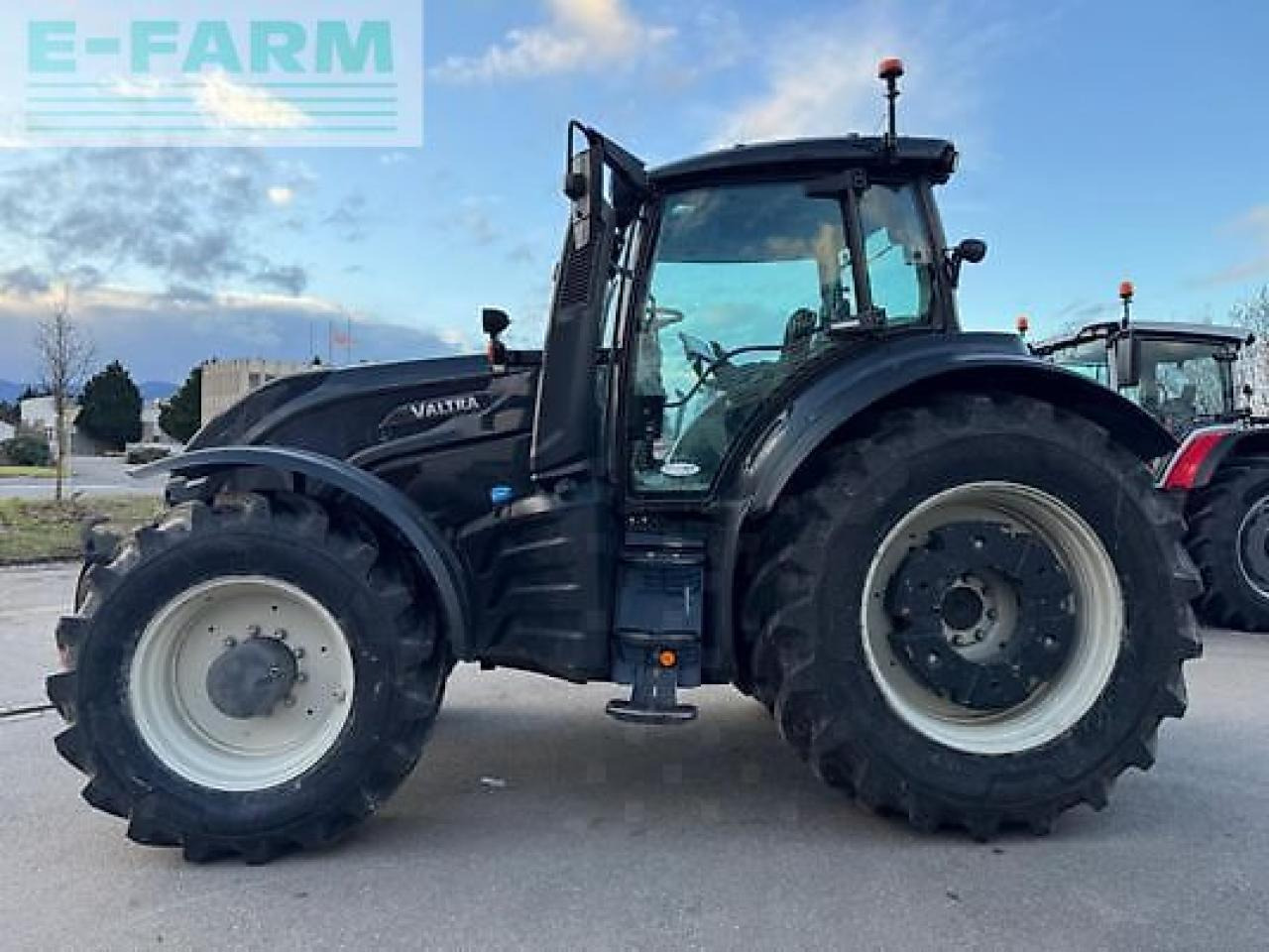 Valtra t254v - Traktor: obrázek 4 Valtra t254v - Traktor: obrázek 4