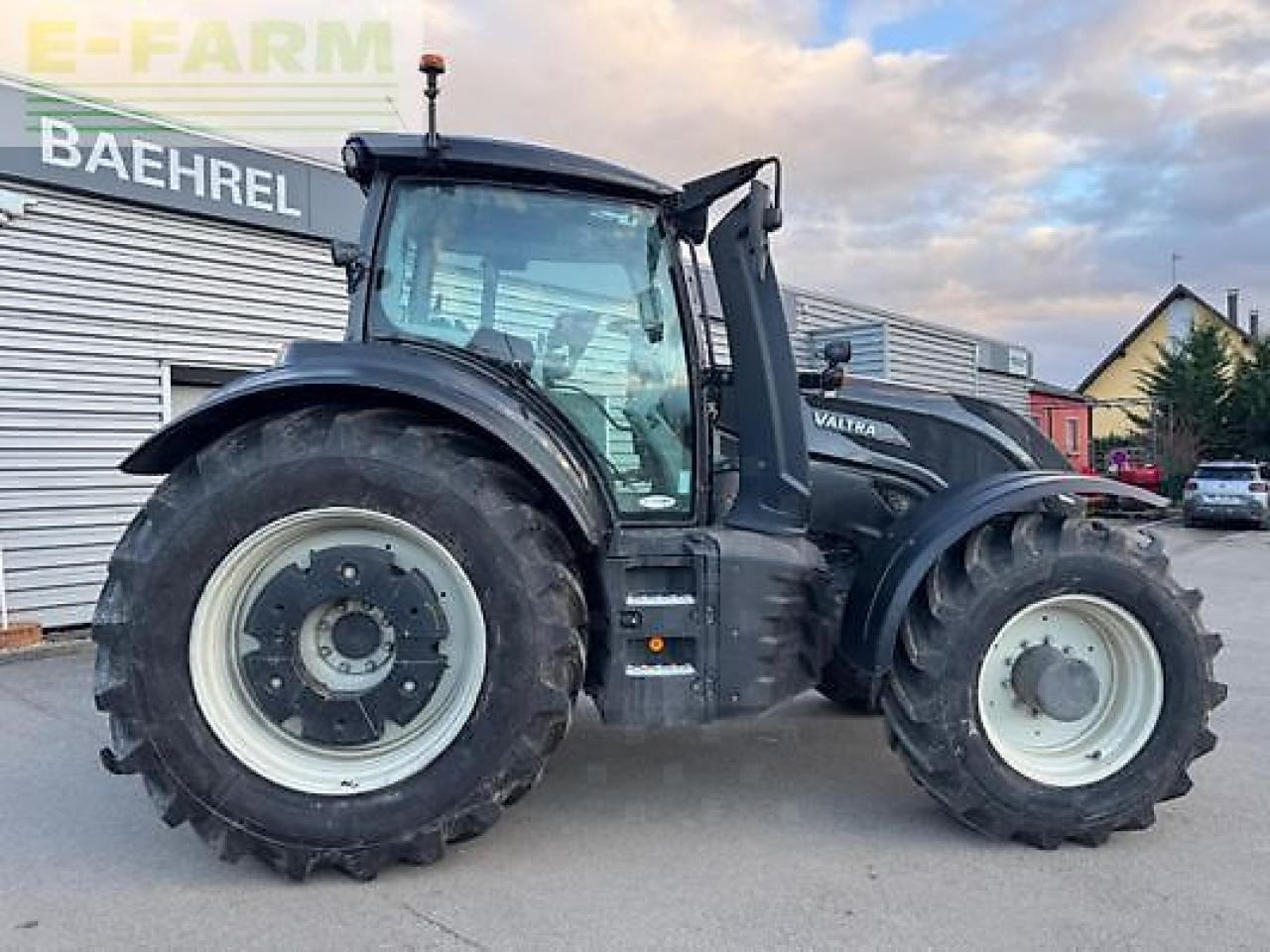 Valtra t254v - Traktor: obrázek 3 Valtra t254v - Traktor: obrázek 3