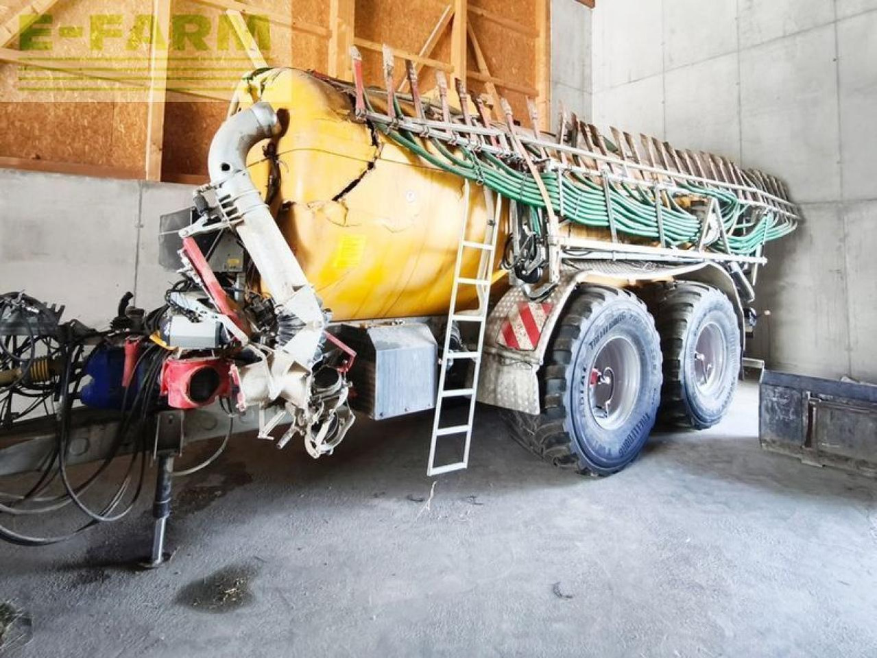 Light 18.500 polyesterfass mit unfallschaden - Fekální cisterna: obrázek 2 Light 18.500 polyesterfass mit unfallschaden - Fekální cisterna: obrázek 2