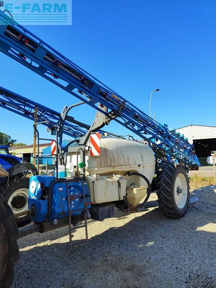 / meteor 3400 - Tažený postřikovač: obrázek 2 / meteor 3400 - Tažený postřikovač: obrázek 2