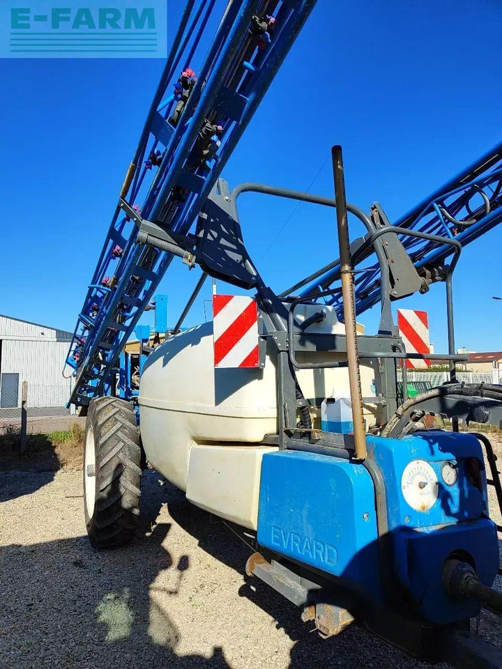 / meteor 3400 - Tažený postřikovač: obrázek 1 / meteor 3400 - Tažený postřikovač: obrázek 1