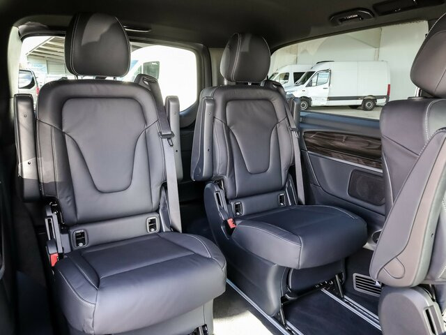 MERCEDES-BENZ EQV 300 Avantgarde,Extralang,6Sitzer,2xKlima,LED... - Mikrobus, Elektrická dodávka: obrázek 4 MERCEDES-BENZ EQV 300 Avantgarde,Extralang,6Sitzer,2xKlima,LED... - Mikrobus, Elektrická dodávka: obrázek 4