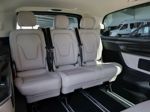 MERCEDES-BENZ EQV 300 Avantgarde Extralang,8Sitze,Leder beige - Mikrobus, Elektrická dodávka: obrázek 4 MERCEDES-BENZ EQV 300 Avantgarde Extralang,8Sitze,Leder beige - Mikrobus, Elektrická dodávka: obrázek 4