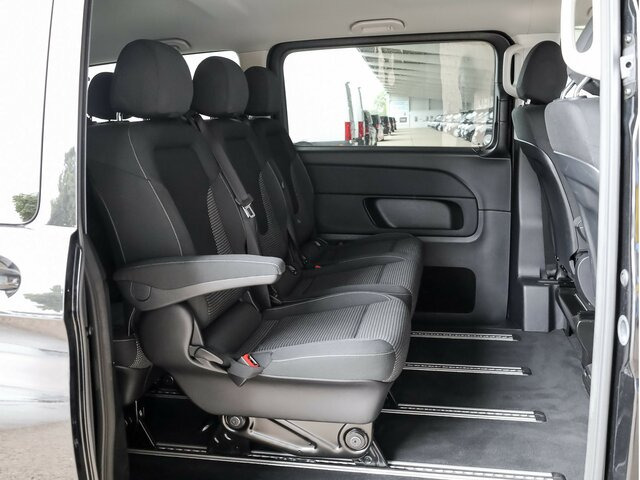 MERCEDES-BENZ EQV 300 Extralang,8Sitze,2elektr.Schiebetür,LED - Minibus, Elektrický autobus: obrázek 5 MERCEDES-BENZ EQV 300 Extralang,8Sitze,2elektr.Schiebetür,LED - Minibus, Elektrický autobus: obrázek 5
