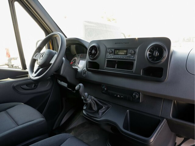 MERCEDES-BENZ Sprinter 311CDI KA,L2H2,Radio DAB,6 Gang - Furgon: obrázek 5 MERCEDES-BENZ Sprinter 311CDI KA,L2H2,Radio DAB,6 Gang - Furgon: obrázek 5