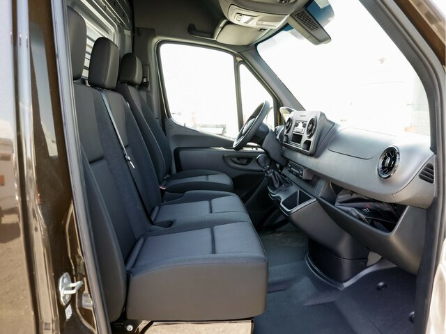 MERCEDES-BENZ Sprinter 311CDI KA,L2H2,Radio DAB,6 Gang - Furgon: obrázek 4 MERCEDES-BENZ Sprinter 311CDI KA,L2H2,Radio DAB,6 Gang - Furgon: obrázek 4
