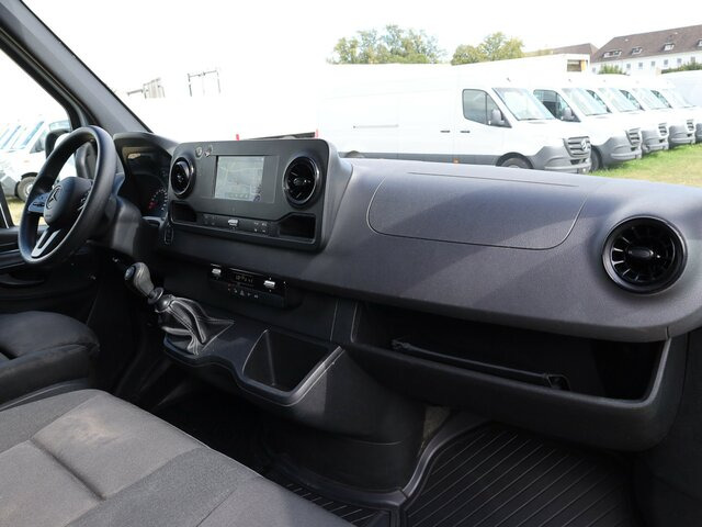 MERCEDES-BENZ Sprinter 317 CDI Kasten,L2H2,MBUX,Kamera - Furgon: obrázek 4 MERCEDES-BENZ Sprinter 317 CDI Kasten,L2H2,MBUX,Kamera - Furgon: obrázek 4