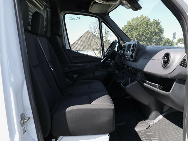 MERCEDES-BENZ Sprinter 317 CDI Kasten,L2H2,MBUX,Kamera - Furgon: obrázek 3 MERCEDES-BENZ Sprinter 317 CDI Kasten,L2H2,MBUX,Kamera - Furgon: obrázek 3