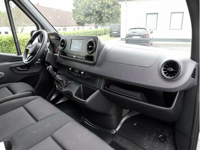MERCEDES-BENZ Sprinter 317 CDI Kasten,L2H2,MBUX,Kamera - Furgon: obrázek 4 MERCEDES-BENZ Sprinter 317 CDI Kasten,L2H2,MBUX,Kamera - Furgon: obrázek 4