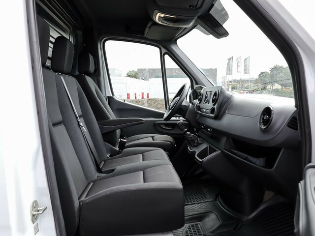 MERCEDES-BENZ Sprinter 317 CDI Kasten,L2H2,MBUX,Kamera - Furgon: obrázek 3 MERCEDES-BENZ Sprinter 317 CDI Kasten,L2H2,MBUX,Kamera - Furgon: obrázek 3