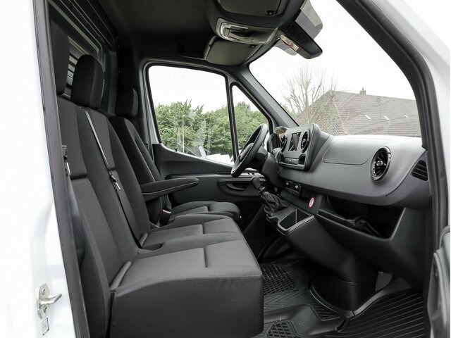 MERCEDES-BENZ Sprinter 317 CDI Kasten,L2H2,MBUX,Kamera - Furgon: obrázek 3 MERCEDES-BENZ Sprinter 317 CDI Kasten,L2H2,MBUX,Kamera - Furgon: obrázek 3