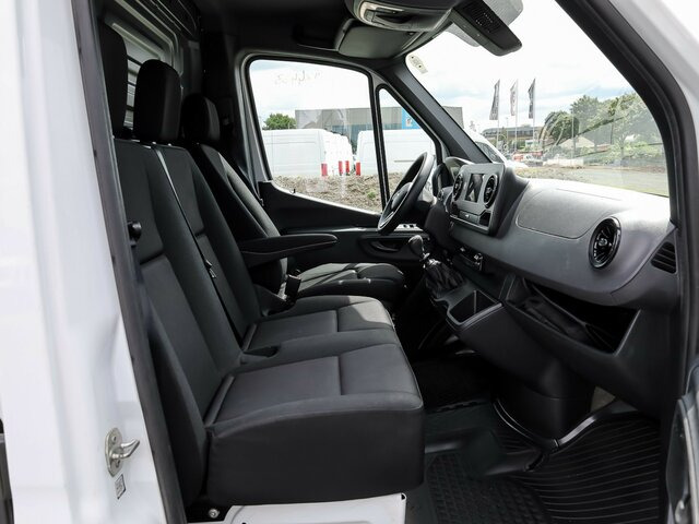 MERCEDES-BENZ Sprinter 317 CDI Kasten,L2H2,MBUX,Kamera - Furgon: obrázek 3 MERCEDES-BENZ Sprinter 317 CDI Kasten,L2H2,MBUX,Kamera - Furgon: obrázek 3