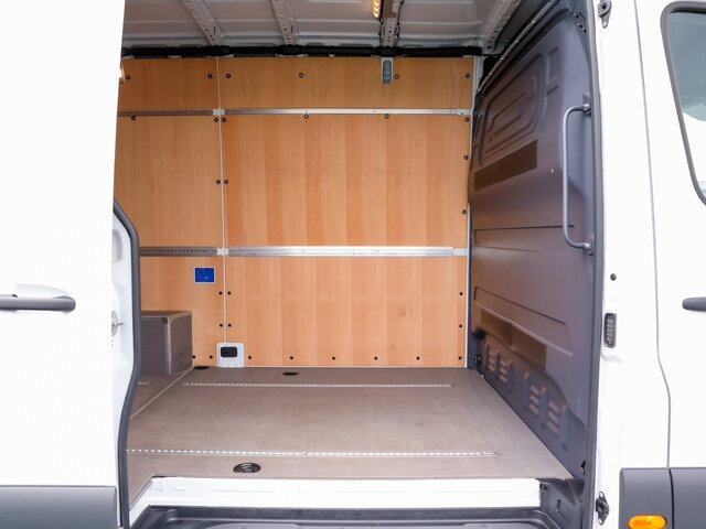 MERCEDES-BENZ Sprinter 317 CDI Kasten,L2H2,MBUX,Kamera - Furgon: obrázek 2 MERCEDES-BENZ Sprinter 317 CDI Kasten,L2H2,MBUX,Kamera - Furgon: obrázek 2