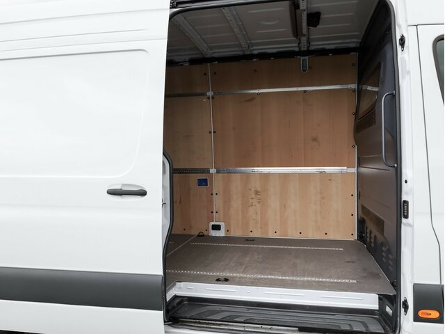 MERCEDES-BENZ Sprinter 317 Maxi,9GTronic,MBUX,Kamera - Furgon: obrázek 2 MERCEDES-BENZ Sprinter 317 Maxi,9GTronic,MBUX,Kamera - Furgon: obrázek 2