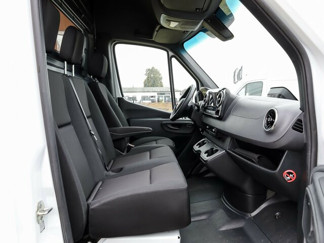 MERCEDES-BENZ Sprinter 317 Maxi,9GTronic,MBUX,Kamera... - Furgon: obrázek 3 MERCEDES-BENZ Sprinter 317 Maxi,9GTronic,MBUX,Kamera... - Furgon: obrázek 3