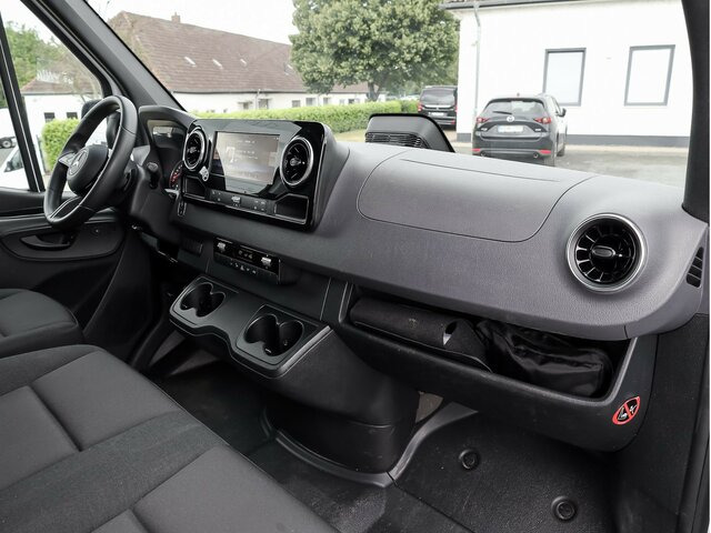 MERCEDES-BENZ Sprinter 317 Maxi,9GTronic,MBUX,Kamera... - Furgon: obrázek 2 MERCEDES-BENZ Sprinter 317 Maxi,9GTronic,MBUX,Kamera... - Furgon: obrázek 2