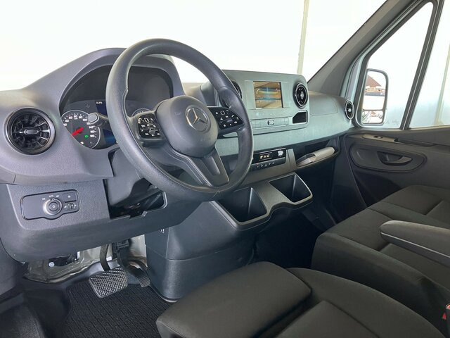 MERCEDES-BENZ Sprinter 317 Maxi,9GTronic,MBUX,Kamera - Furgon: obrázek 4 MERCEDES-BENZ Sprinter 317 Maxi,9GTronic,MBUX,Kamera - Furgon: obrázek 4