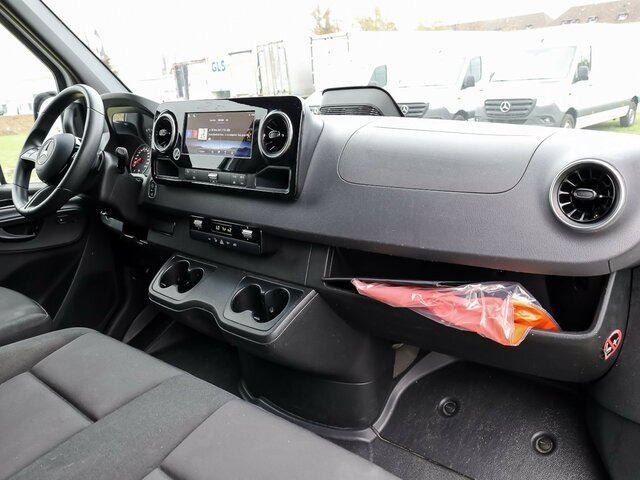 MERCEDES-BENZ Sprinter 317 Maxi,9GTronic,MBUX,Kamera... - Furgon: obrázek 4 MERCEDES-BENZ Sprinter 317 Maxi,9GTronic,MBUX,Kamera... - Furgon: obrázek 4